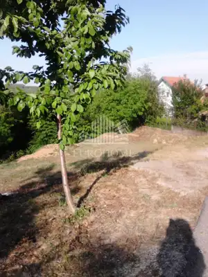 Baugrundstück 1.183 m², Novaki, Blick auf Pionirski grad - 2