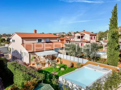Wohnung zum Kauf in Kaštelir, 140 m² - 16