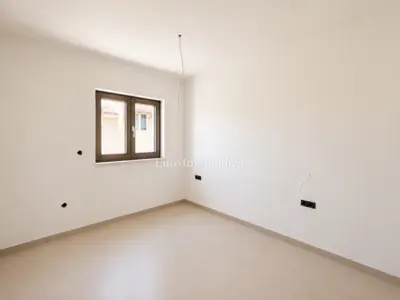 Stan 119,78 m², Mandre - prvi red do mora i krovna terasa - 9