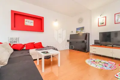 Haus 635 m², Kanfanar - Zentrum, drei Wohneinheiten - 3