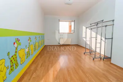 Haus 635 m², Kanfanar - Zentrum, drei Wohneinheiten - 21