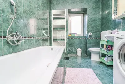 Haus 635 m², Kanfanar - Zentrum, drei Wohneinheiten - 10