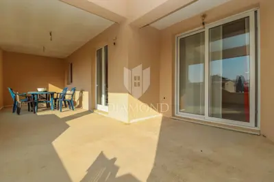 Haus 635 m², Kanfanar - Zentrum, drei Wohneinheiten - 4