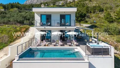 Villa in Omiš, open panoramic view and pool - 9
