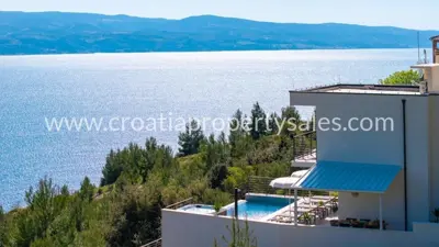 Villa in Omiš, open panoramic view and pool - 2