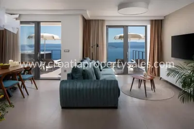 Villa in Omiš, open panoramic view and pool - 10