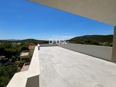 Wohnung 110,8 m², Tribunj - Dachterrasse und Meerblick