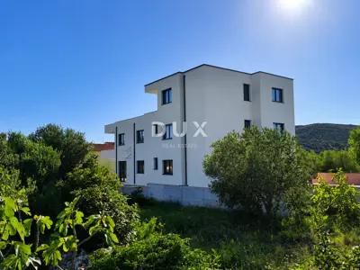 Stan 110,8 m², Tribunj - krovna terasa i pogled na more - 2