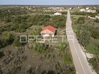 Land 4,050 m², Zemunik Donji - near Zadar and the airport