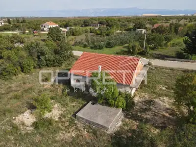 Grundstück 4.050 m², Zemunik Donji - Nähe von Zadar und des Flughafens - 4