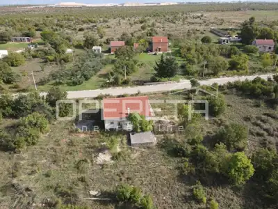 Grundstück 4.050 m², Zemunik Donji - Nähe von Zadar und des Flughafens - 3