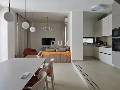House 157 m², Umag - modern semi-detached house with pool - 10
