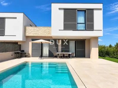 House 157 m², Umag - modern semi-detached house with pool - 2