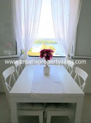 Wohnung, Šolta, 180 m², 3-Zimmer, 400 000 € - 5