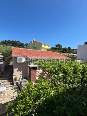 Kuća 1.100 m², Nečujam na Šolti, pogled na more i privezište - 2