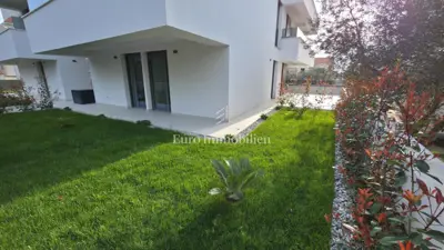 Apartment with private garden in the prestigious zone of Zadar - 12