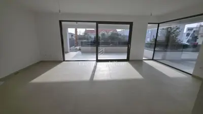 Apartment with private garden in the prestigious zone of Zadar - 2