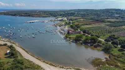 Moderna novogradnja blizu plaže u okolici Medulina! - 7