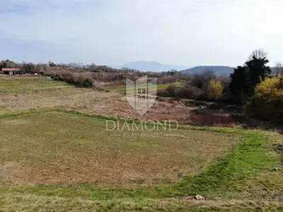 Building plot 3,153 m², Stari Pazin - quiet settlement - 2