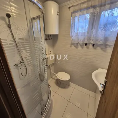 House 264 m², Pirovac - 3 apartments and 300 m from the sea - 19