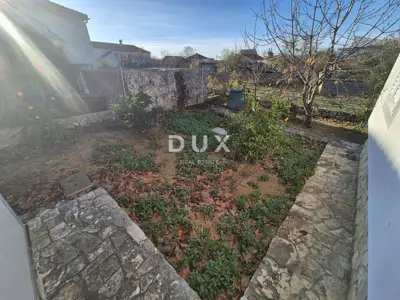 House 264 m², Pirovac - 3 apartments and 300 m from the sea - 6