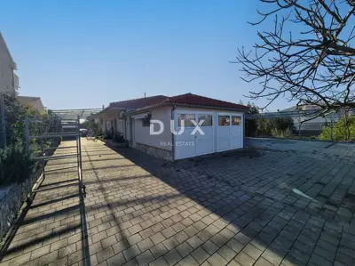 House 264 m², Pirovac - 3 apartments and 300 m from the sea - 4