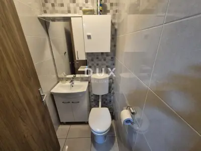 House 264 m², Pirovac - 3 apartments and 300 m from the sea - 11
