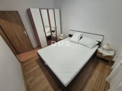 House 264 m², Pirovac - 3 apartments and 300 m from the sea - 21
