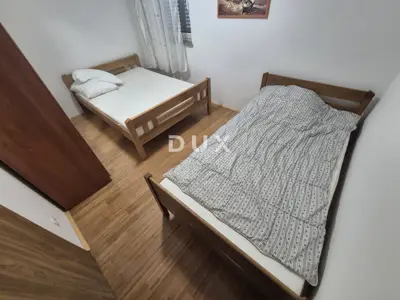 House 264 m², Pirovac - 3 apartments and 300 m from the sea - 22