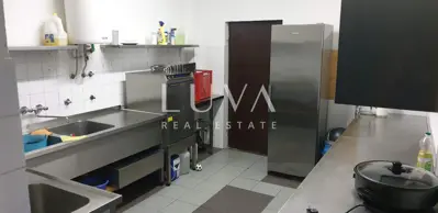 Hotel 750 m², Pag - 24 Zimmer, 100 m vom Meer - 11