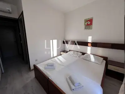 Hotel 750 m², Pag - 24 Zimmer, 100 m vom Meer - 16
