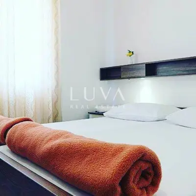 Hotel 750 m², Pag - 24 Zimmer, 100 m vom Meer - 12