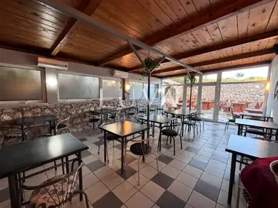 Hotel 750 m², Pag - 24 Zimmer, 100 m vom Meer - 5