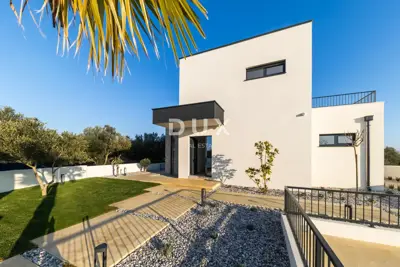 Haus zum Kauf in Sukošan, 237,5 m² - 5