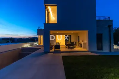 Haus zum Kauf in Sukošan, 237,5 m² - 11