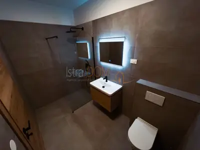 Kuća 196.93 m², Pomer - bazen i krovna terasa s jacuzzijem - 15