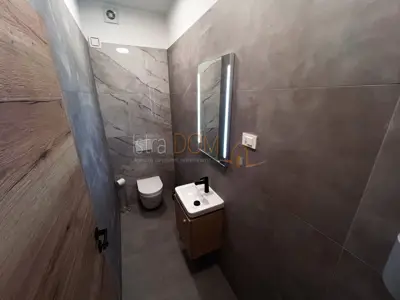 Kuća 196.93 m², Pomer - bazen i krovna terasa s jacuzzijem - 16