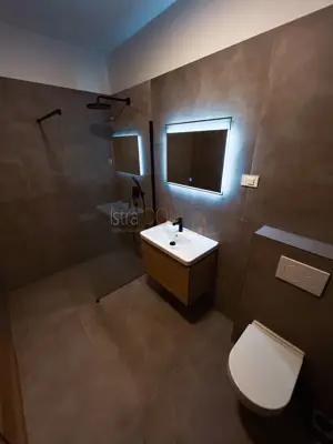 Kuća 196.93 m², Pomer - bazen i krovna terasa s jacuzzijem - 13