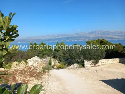 Zemljište 2.170 m², Otok Brač - pogled na more