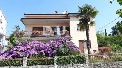 Semi-detached house 250 m², Lovran - sea view