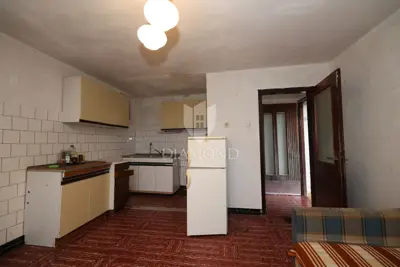 Bale, surroundings, stone house for renovation with a large yard - 13