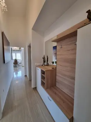 Wohnung 75 m², Tar - 2 Schlafzimmer und Terrasse - 15