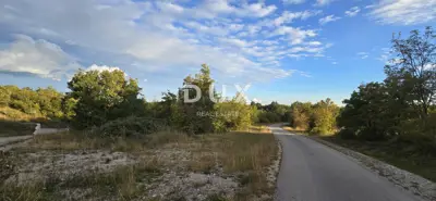Poljoprivredno zemljište, Gračišće - pristup s asfaltirane ceste