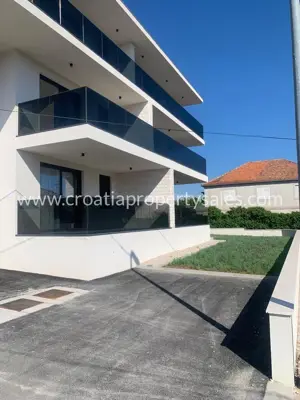 Stan, Šibenik, 144 m², 2-soban, 419 000 € - 5