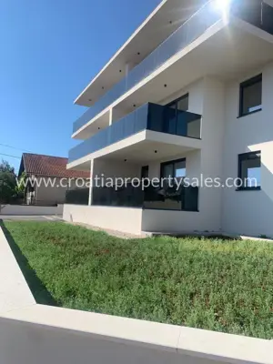 Stan, Šibenik, 144 m², 2-soban, 419 000 € - 3
