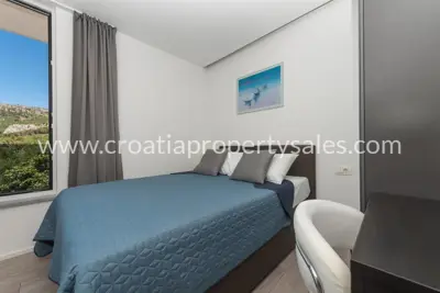 Vila u Makarskoj, pogled na more i grijani bazen - 5