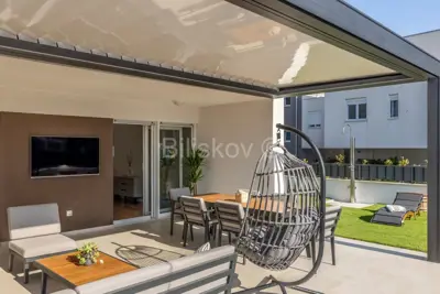 Apartment 94 m², Strožanac, garden 146 m² and jacuzzi - 2