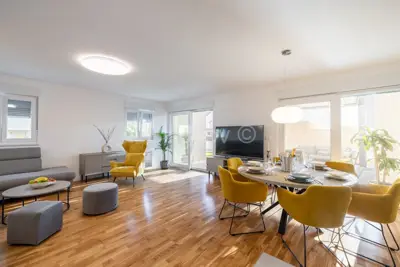 Wohnung 94 m², Strožanac, Garten 146 m² und Jacuzzi