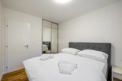Apartment 94 m², Strožanac, garden 146 m² and jacuzzi - 11