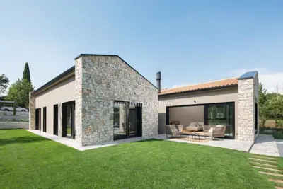 Family house with a pool surrounded by greenery, Danilo Biranj - Šibenik - 2